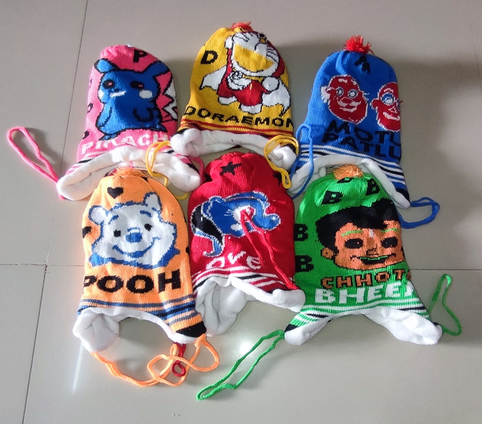 Fancy woolen cap for kids - Image 6