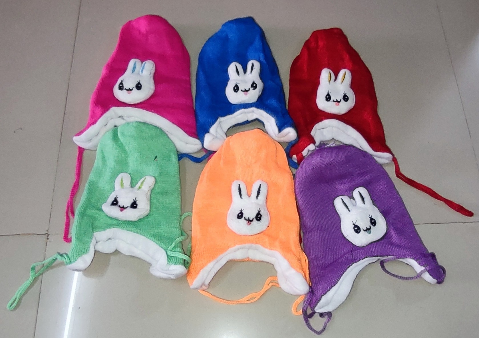 Fancy woolen cap for kids - Image 3